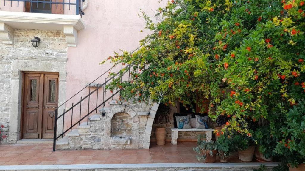 Villa archontiko Kamilari Esterno foto